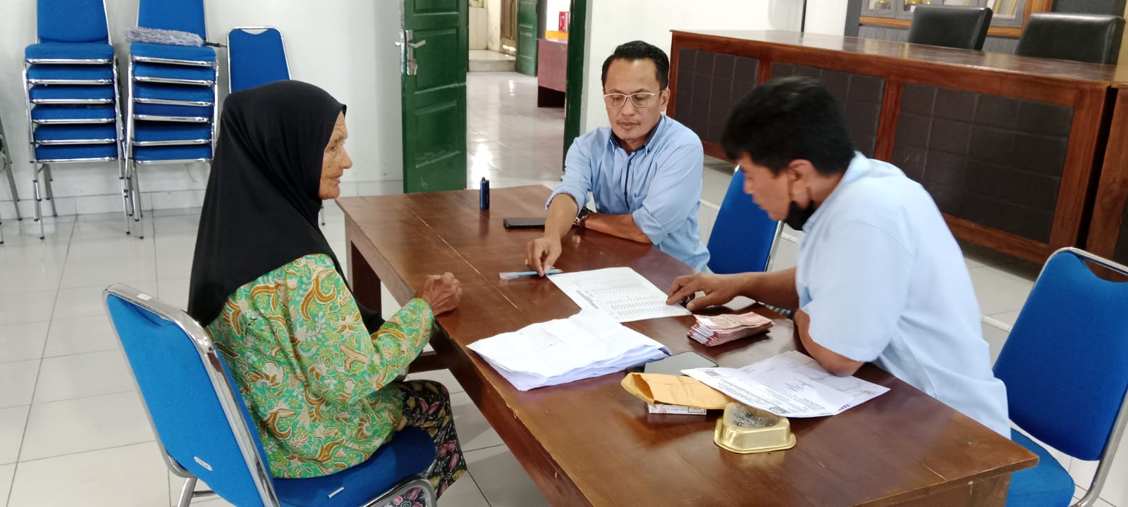 BLT DANA DESA BULAN VIII