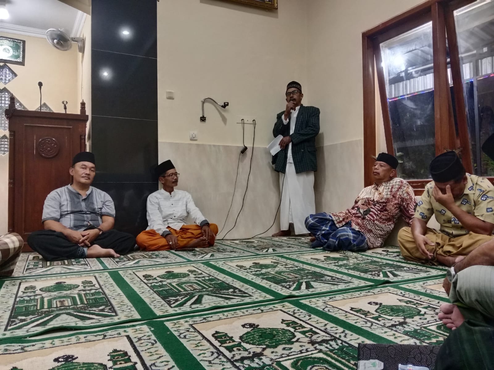 SAFARI TARAWIH DI PADUKUHAN SAMBEREMBE