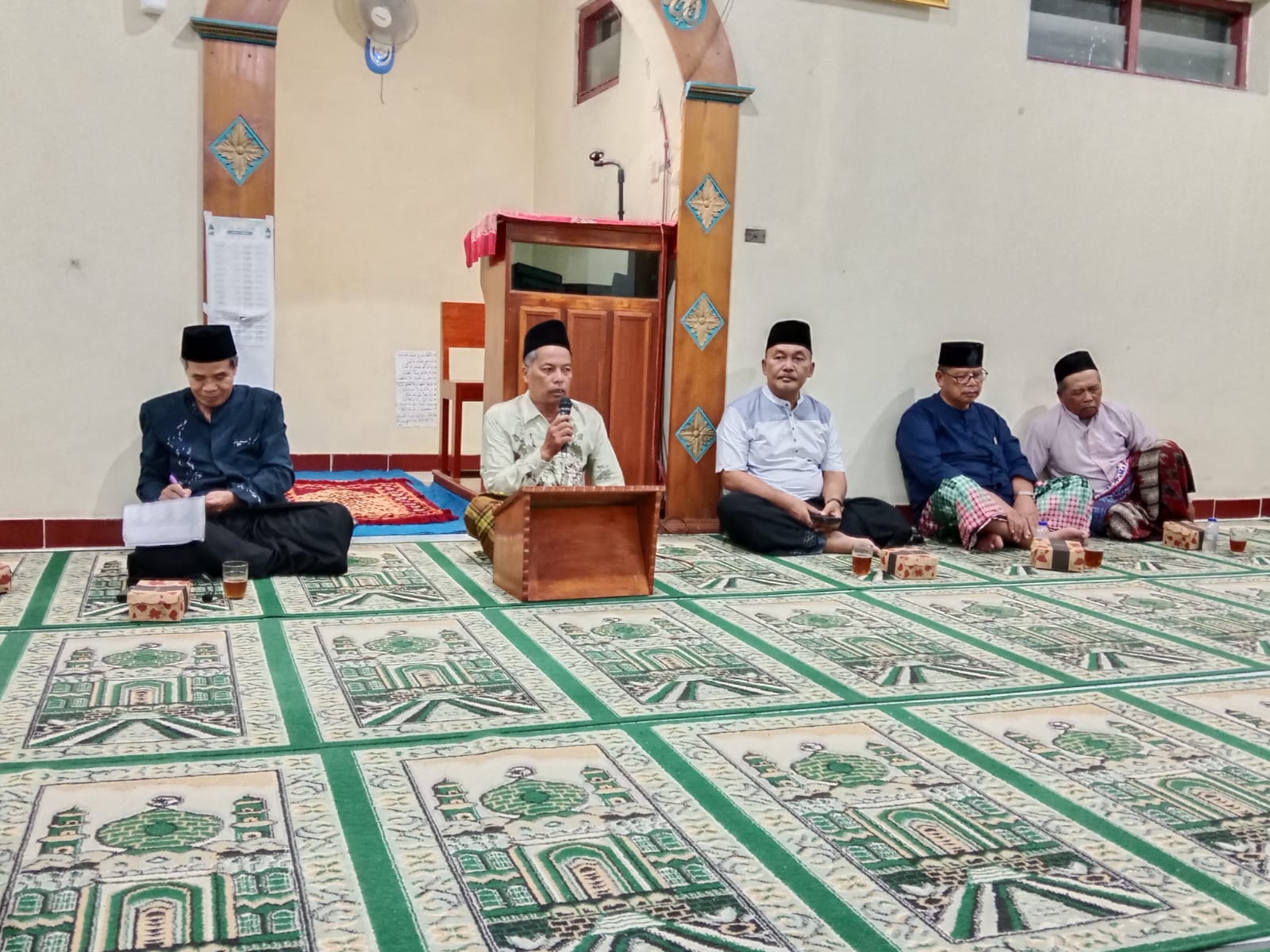 SAFARI TARAWIH PADUKUHAN KEMPUT